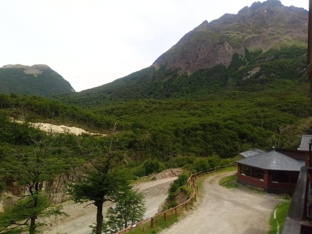 Bagu Ushuaia Hotel エクステリア 写真